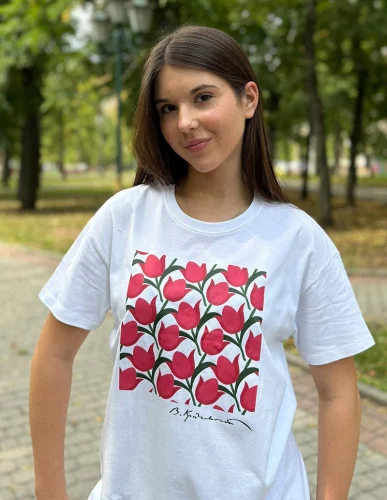 Футболка біла «Тюльпани» за мотивом Василя Кричевського. <br> Розміри S та M